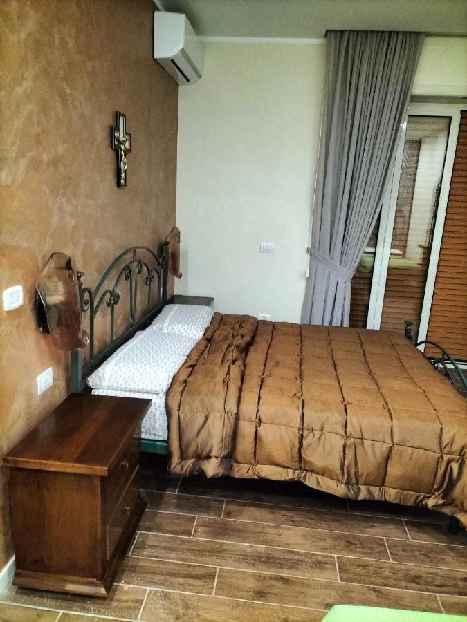 La Dimora Di Alex Apartment Naples Exterior photo